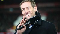 Kenal Peter Crouch dong, pensiunan striker asal Inggris yang terkenal dengan tubuhnya yang jangkung (Getty Images)