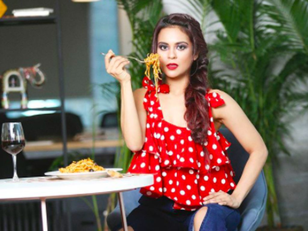 Kulineran Si Cantik Pemeran Anjali Kecil di Kuch Kuch Hota Hai Kulineran Si Cantik Pemeran Anjali Kecil di Kuch Kuch Hota Hai