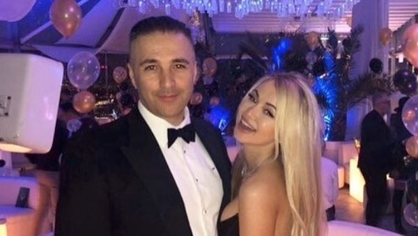 Pacari Model Playboy, Miliarder Ini Jatuh Miskin