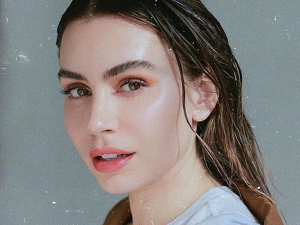 8 Potret Cantik Sophie, Anak Rocker Legendaris Kiss Gene Simmons