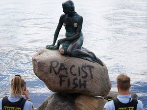 Si Putri Duyung dari Denmark Ternoda Lagi Si Putri Duyung dari Denmark Ternoda Lagi