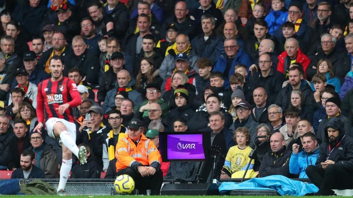 WATFORD, ENGLAND - OCTOBER 26: The VAR monitor on the side of the pitch during the Premier League match between Watford FC and AFC Bournemouth  at Vicarage Road on October 26, 2019 in Watford, United Kingdom. (Photo by Catherine Ivill/Getty Images)