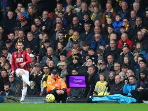 FIFA Desak Wasit Lebih Aktif Gunakan Monitor di Tepi Lapangan