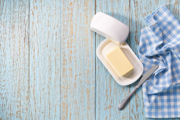 Mentega vs Butter/ Sumber: Freepik.com Mentega merupakan produk susu yang terbuat dari susu atau krim yang diaduk.