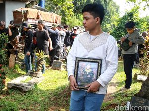 Hasil Tes HIV Bikin Keluarga Makin Sangsi Editor Metro TV Bunuh Diri Hasil Tes HIV Bikin Keluarga Makin Sangsi Editor Metro TV Bunuh Diri