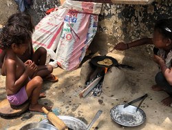 Bagaimana Virus Corona Mempengaruhi Anak-anak Kurang Mampu di India?