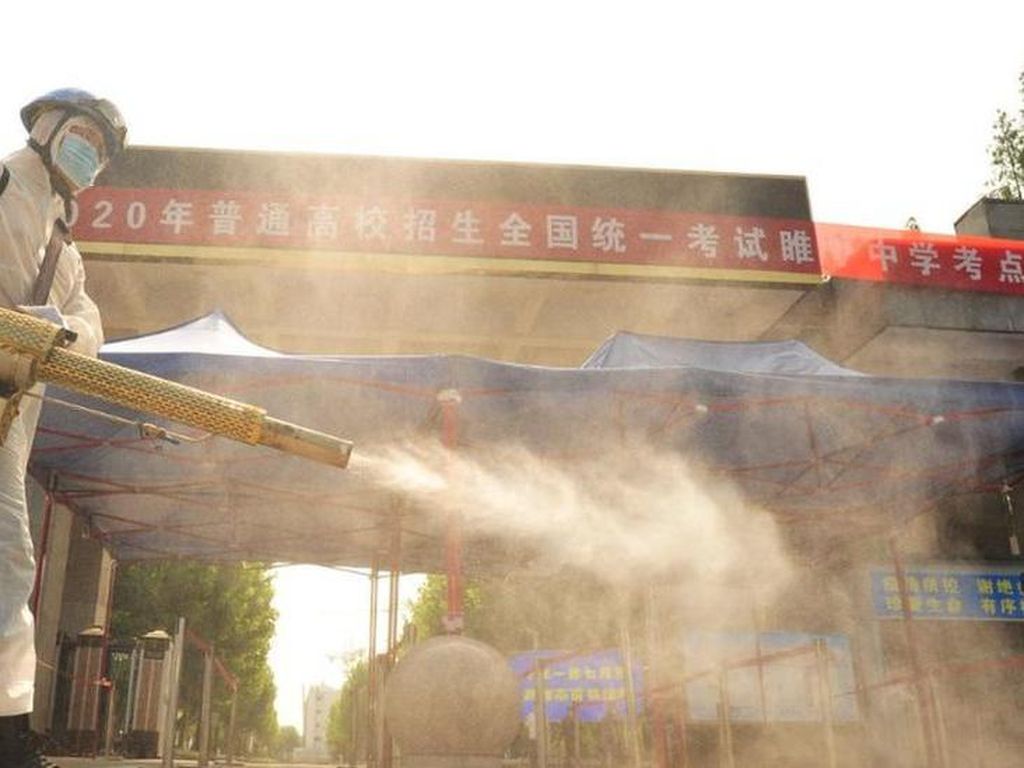 Kasus Corona di Wilayah Muslim Uighur Terus Melonjak Kasus Corona di Wilayah Muslim Uighur Terus Melonjak