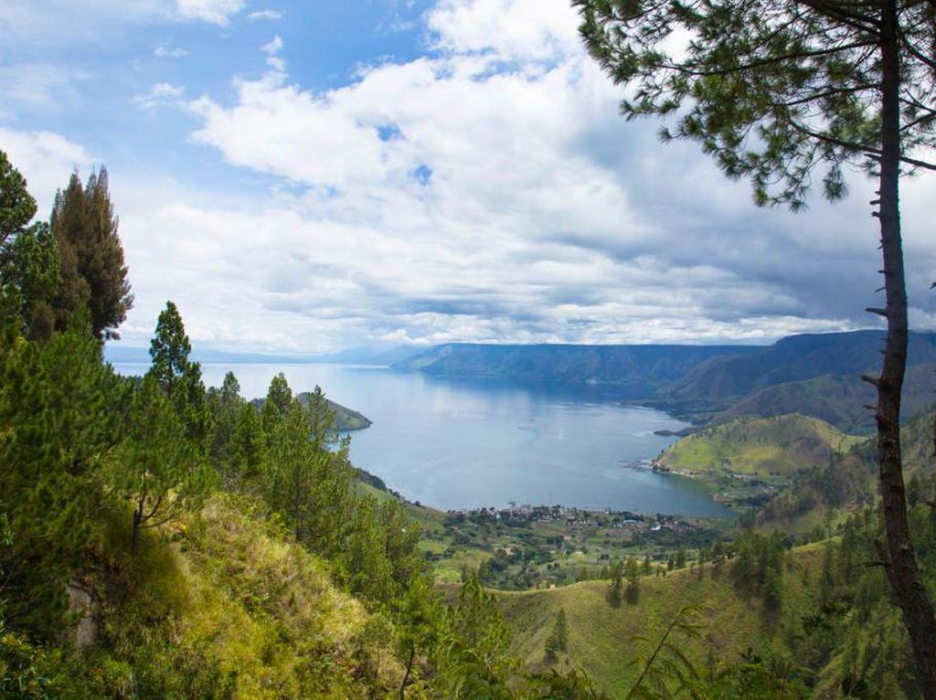 Sempat Mati Suri, Wisata Danau Toba Mulai Bergairah Lagi Sempat Mati Suri, Wisata Danau Toba Mulai Bergairah Lagi