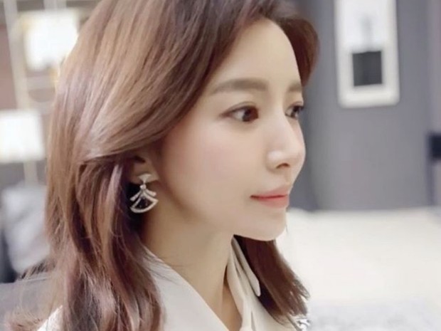 Yoon Se Ah adalah salah satu artis Korea awet muda di usia 40-an