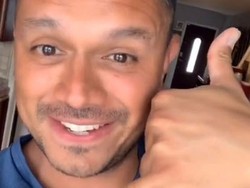 Viral di TikTok, Pria Ini Temukan Perbedaan Generasi dari Gestur Menelepon