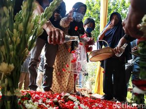 Ibunda Editor Metro TV Nilai Putranya Tak Depresi: Kayak Orang Ketakutan