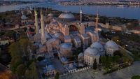 Melihat Lebih Dekat Hagia Sophia yang Kini Resmi Jadi Masjid