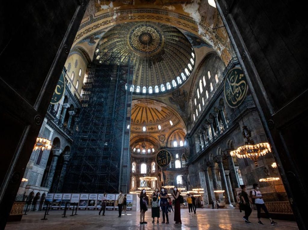 Dibuka dengan Protokol Kesehatan, Hagia Sophia Kerahkan 736 Tenaga Medis