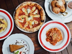Di Resto Ini Ada Pizza Neapolitana dan Pasta Carbonara Autentik Italia