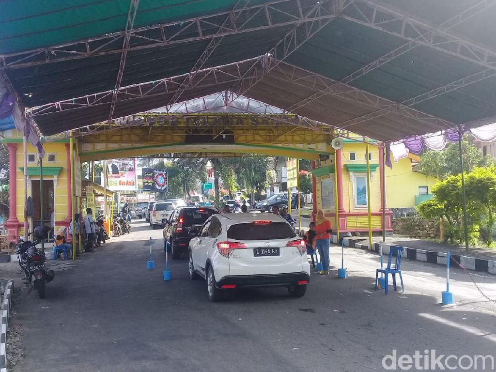 Satu Warga Terpapar Corona, Obyek Wisata Telaga Sarangan Kermbali Ditutup Satu Warga Terpapar Corona, Obyek Wisata Telaga Sarangan Kermbali Ditutup
