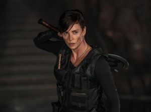 The Old Guard Ditonton 78 Juta Orang di Netflix The Old Guard Ditonton 78 Juta Orang di Netflix