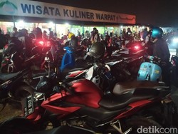 Malam Minggu, Kawasan Kuliner Puncak Dipadati Wisatawan