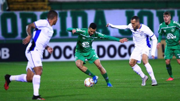 Chapecoense bertanding melawan Avai di Campeonato Catarinense, Rabu (8/7/2020)..