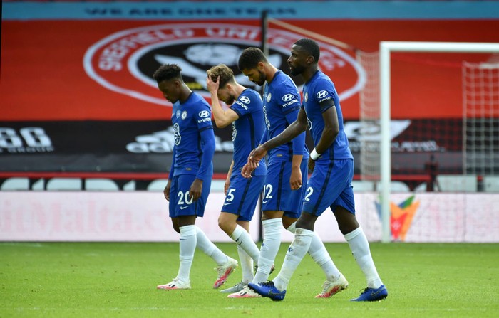 SHEFFIELD, ENGLAND - JULY 11: Chelsea players leave the pitch following the Premier League match between Sheffield United and Chelsea FC at Bramall Lane on July 11, 2020 in Sheffield, England. Football Stadiums around Europe remain empty due to the Coronavirus Pandemic as Government social distancing laws prohibit fans inside venues resulting in all fixtures being played behind closed doors. (Photo by Rui Vieira/Pool via Getty Images)