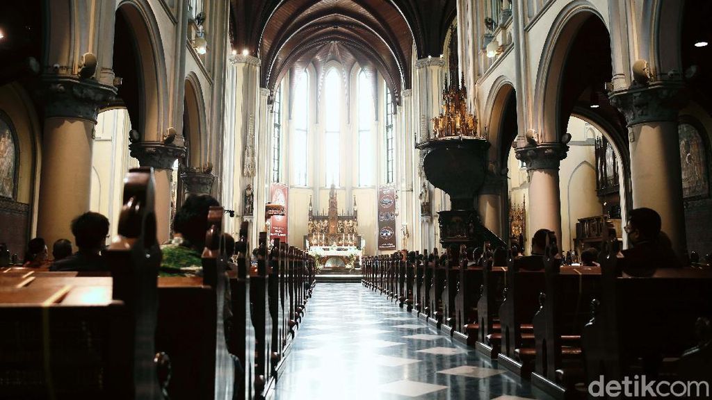 Gereja Katedral Jakarta Kembali Dibuka untuk Ibadah