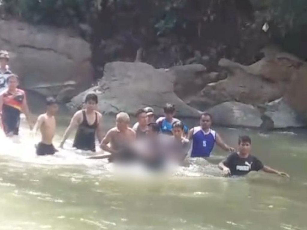 4 Remaja Hanyut saat Berenang di Sulsel, 1 Tewas 4 Remaja Hanyut saat Berenang di Sulsel, 1 Tewas