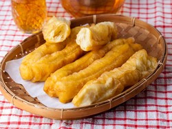 Penerbangan Sepi, Thai Airways Jualan Cakwe