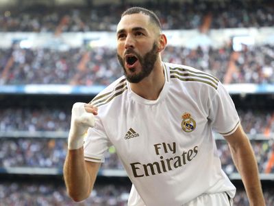 Karim Benzema Sang Striker Underrated