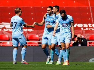 Burnley Memang Lagi Hot! Burnley Memang Lagi Hot!