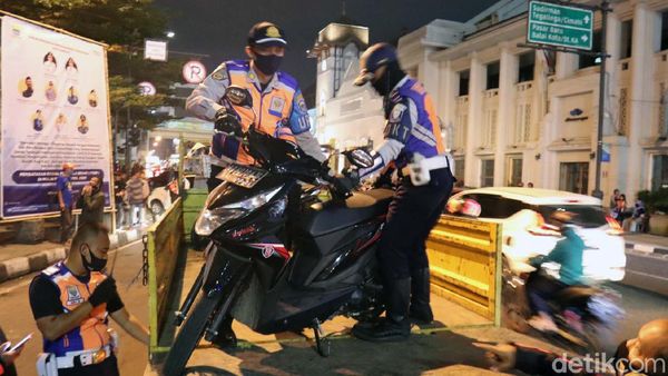 Parkir Sembarangan, Puluhan Sepeda Motor Diangkut Dishub Kota Bandung