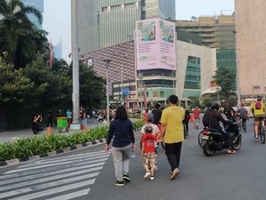 Video Keramaian Bundaran HI Pagi Ini Meski Tak Ada CFD