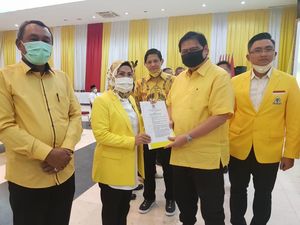 Airlangga Rekomendasikan Tatu-Pandji di Pilkada Kabupaten Serang Airlangga Rekomendasikan Tatu-Pandji di Pilkada Kabupaten Serang