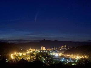 Komet Neowise Terlihat Sangat Jelas di Tanggal Ini Komet Neowise Terlihat Sangat Jelas di Tanggal Ini
