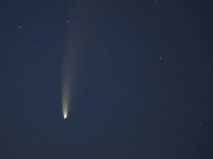 Potret Komet Neowise yang Bisa Dilihat dengan Mata Telanjang