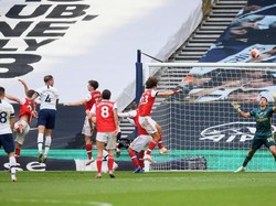 Alderweireld: Tottenham Beruntung Bisa Kalahkan Arsenal