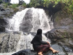 Menjelajah Keindahan Air Terjun Laduan dan Kambelung di Polman