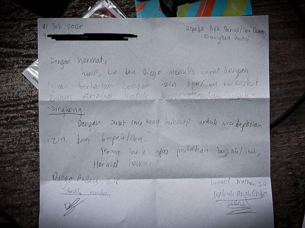 Demi Bisa Makan Keripik Singkong, Anak-anak Darius dan Donna Agnesia Tulis Surat Izin Demi Bisa Makan Keripik Singkong, Anak-anak Darius dan Donna Agnesia Tulis Surat Izin