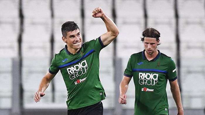 Atalantas Ruslan Malinovskyi celebrates after a goal during the Serie A soccer match between Juventus and Atalanta at the Allianz Stadium in Turin, Italy, Saturday, July 11, 2020. (Fabio Ferrari/LaPresse via AP)
