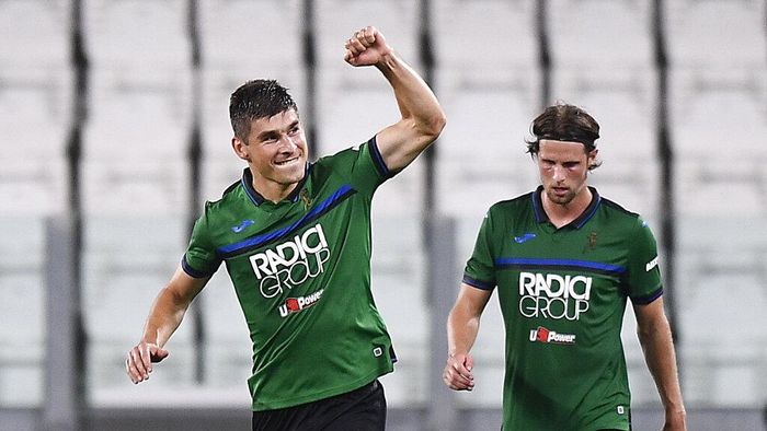 Atalanta Atalantas Ruslan Malinovskyi celebrates after a goal during the Serie A soccer match between Juventus and Atalanta at the Allianz Stadium in Turin, Italy, Saturday, July 11, 2020. (Fabio Ferrari/LaPresse via AP)