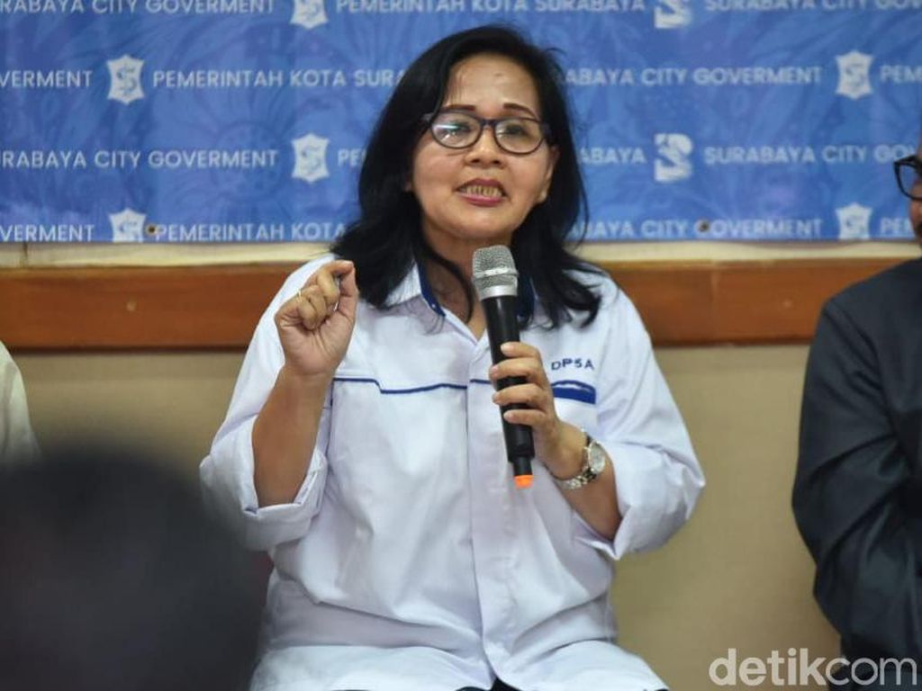 Pemkot Surabaya Pastikan Kadis DP5A Meninggal Bukan Karena COVID-19 Pemkot Surabaya Pastikan Kadis DP5A Meninggal Bukan Karena COVID-19