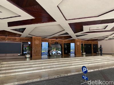 Gedung DPRD Jateng Ditutup Imbas Anggota Meninggal Kena Corona