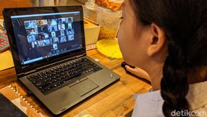 Hari Pertama KBM di DKI Secara Daring
