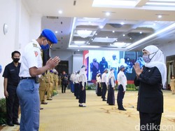 Hari Pertama Masuk Sekolah, Khofifah Wanti-wanti Siswa Jauhi Narkoba