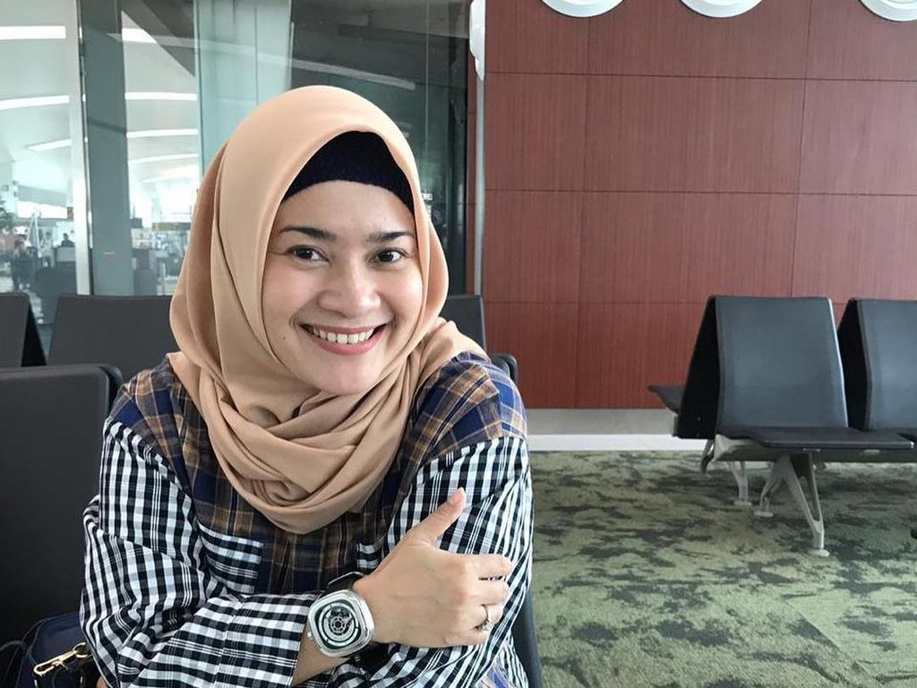Kabar Duka dari Ikke Nurjanah Kabar Duka dari Ikke Nurjanah