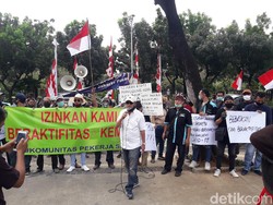 Pekerja Seni Demo di Balkot DKI, Minta Organ Tunggal Diizinkan Manggung Lagi