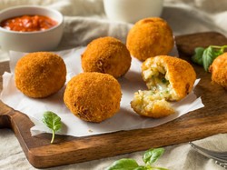 Resep Kroket Nasi Untuk Camilan si Kecil