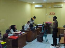 Heboh Pernikahan Anak 12 Tahun dengan Pria 3 Istri di Banyuwangi