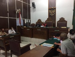 3 Praperadilan Ruslan Buton dan Keluarga Ditolak PN Jaksel