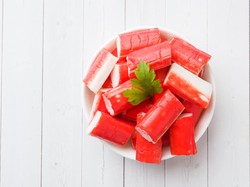 Terungkap! Crab Stick Sama Sekali Tak Mengandung Daging Kepiting