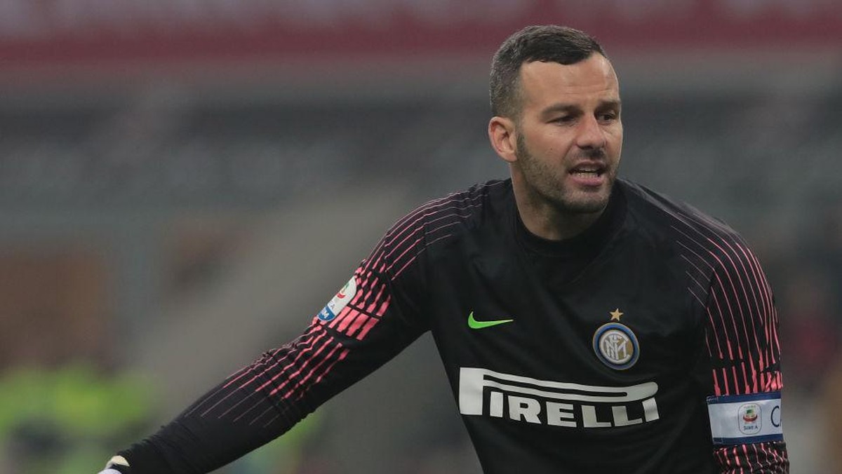 Inter Milan disarankan mulai mencari penerus Samir Handanovic. (Foto: Getty Images/Emilio Andreoli)