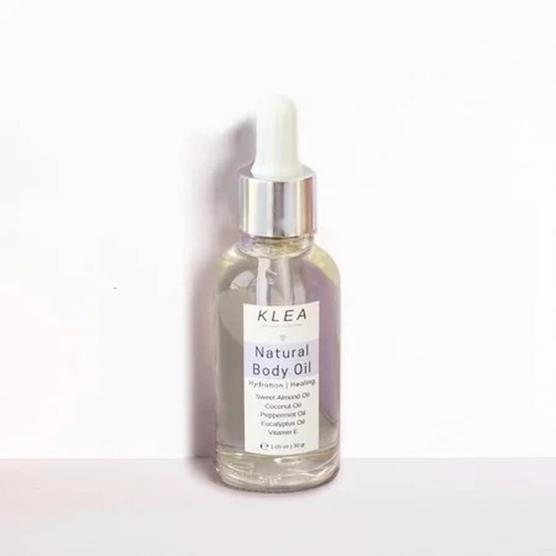 KLEA Healing Peppermint + Eucalyptus Natural Body Oil/kleaskincare.com Produk dengan kandungan eucalyptus ini sekaligus bisa menjadi obat herbal